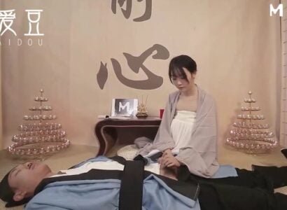 Nữ tu xoạc nhau với chàng trai có cậu nhỏ