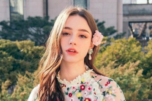 Phim dành cho người trưởng thành của người đẹp Dasha Taran đang gây sốt